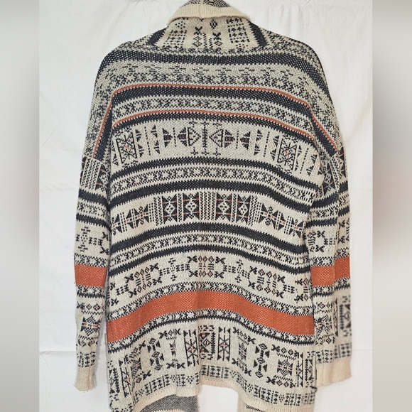 Open Front Sweater Large - Picture 2 of 9